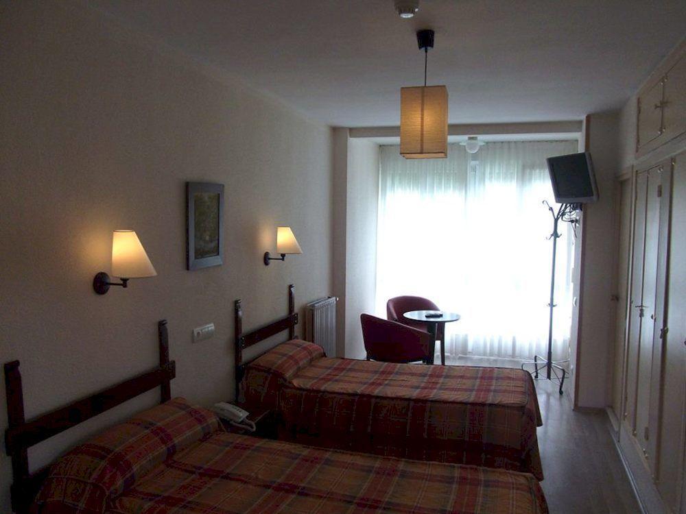 Hotel Termas De Lierganes Luaran gambar