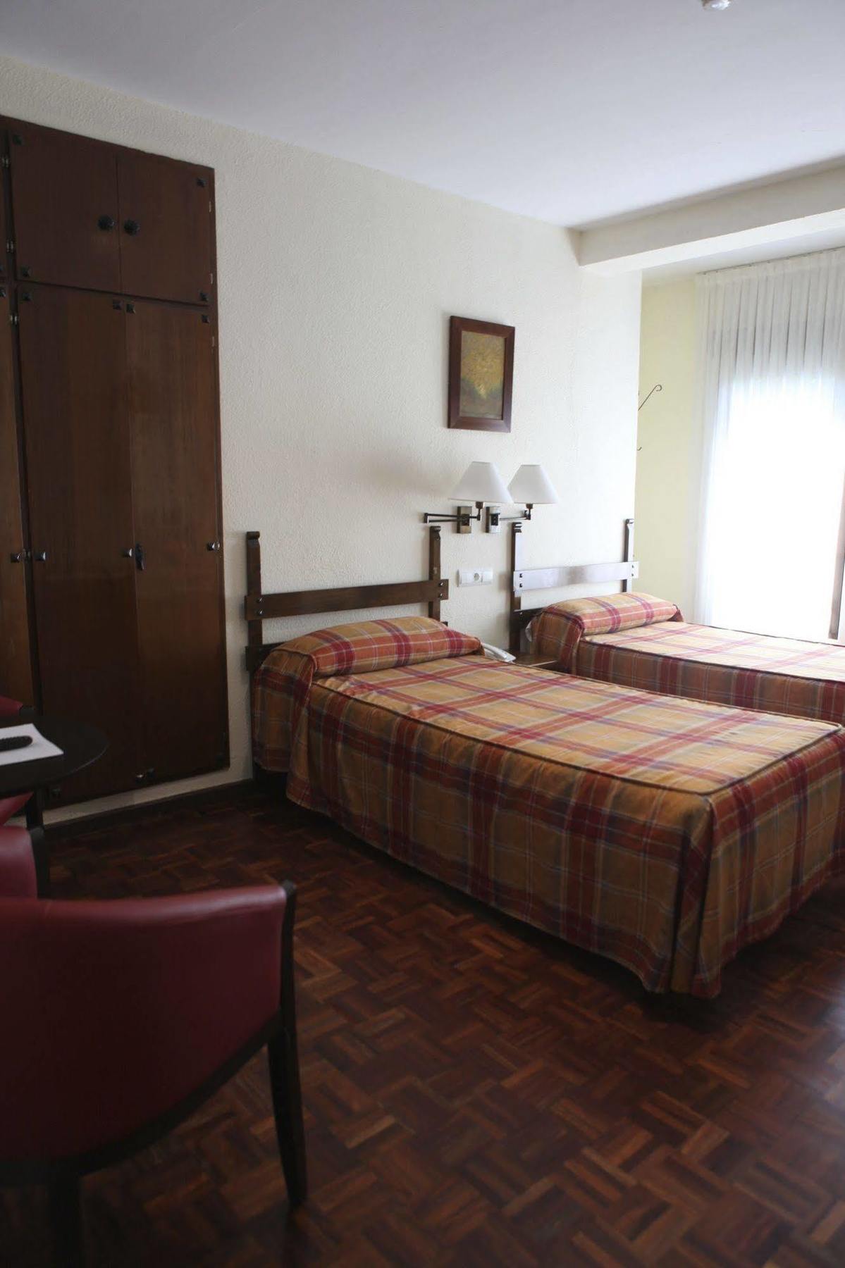 Hotel Termas De Lierganes Luaran gambar