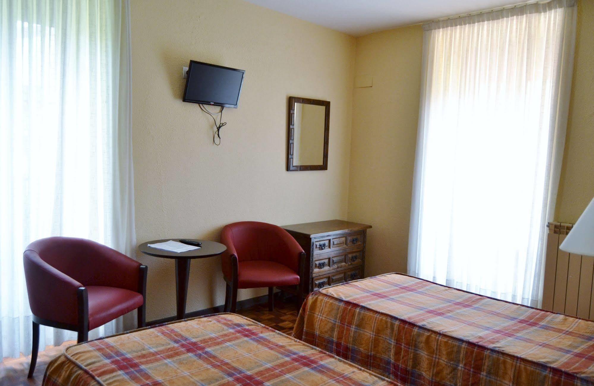 Hotel Termas De Lierganes Luaran gambar