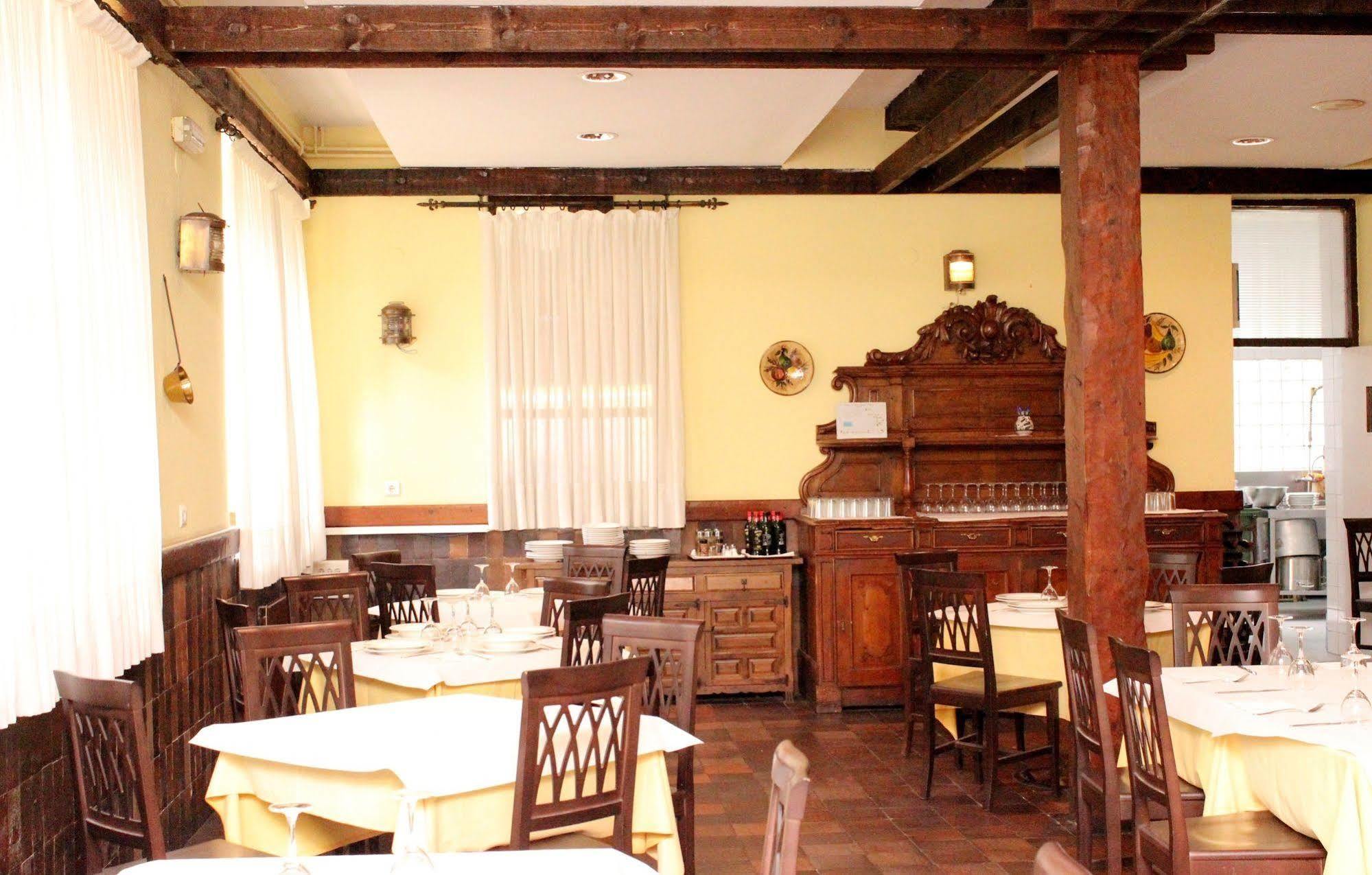 Hotel Termas De Lierganes Luaran gambar